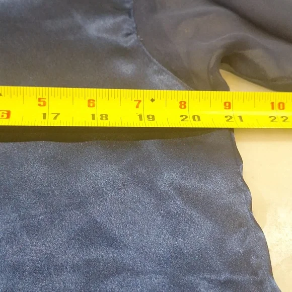 Vintage Victoria's Secret Navy Faux Pearl Buttons Pajama Shirt Small 3/4 Sleeves - Picture 6 of 8